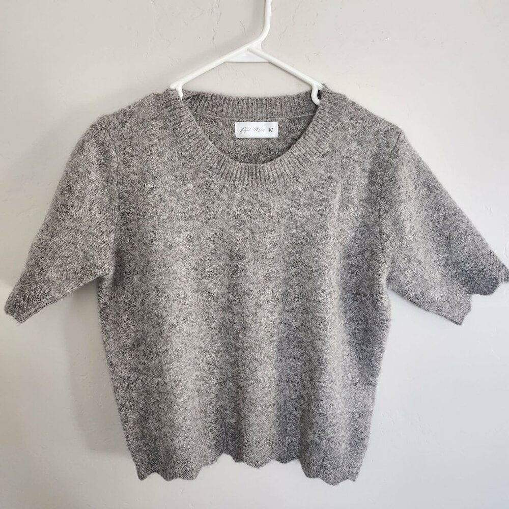 Knit Mix Women's Size M Viscose Short Sleeve Shirt with Bottom and Sleeve Detail